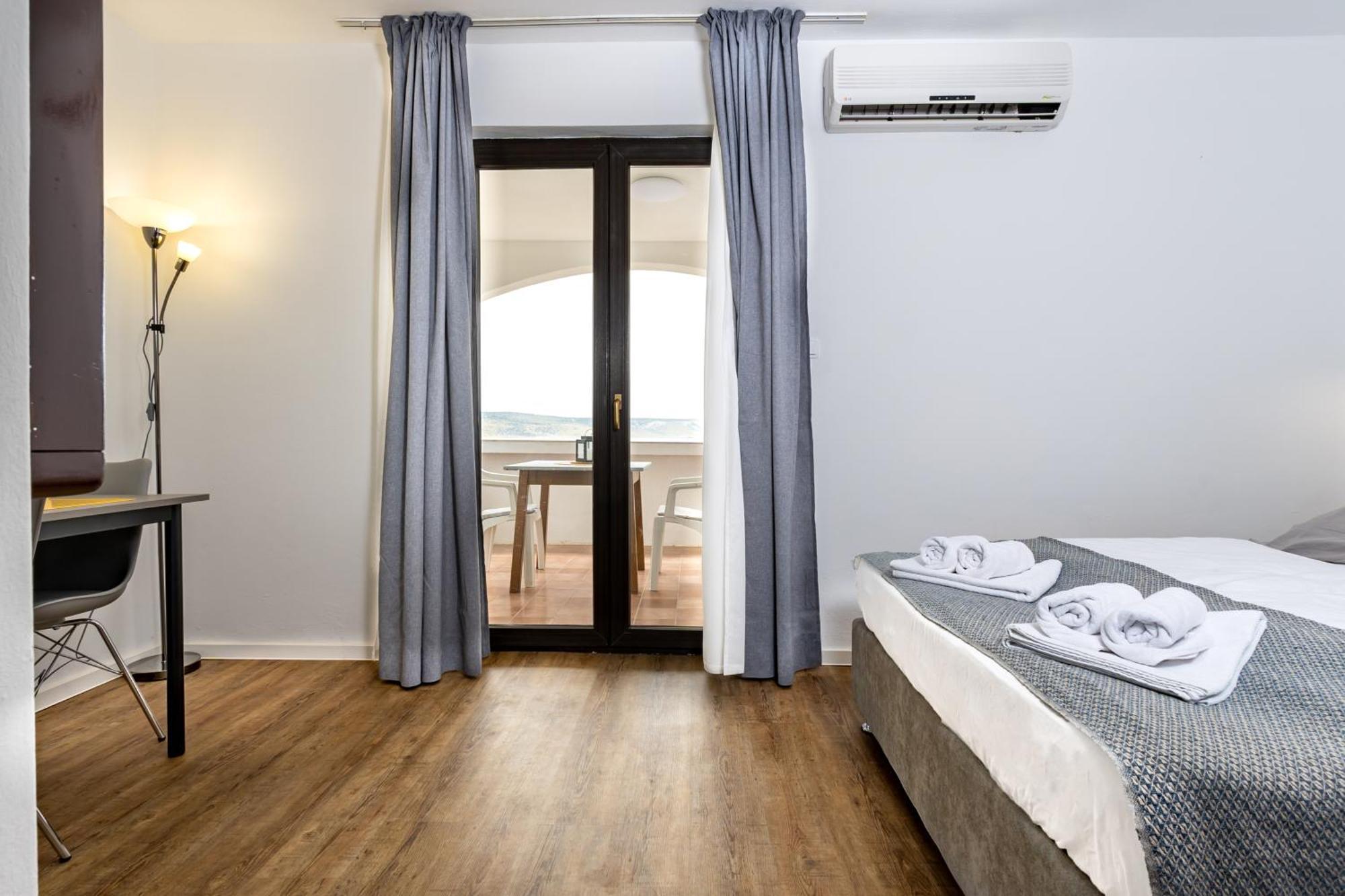 Apartments Dida Sime Starigrad Paklenica Exteriér fotografie